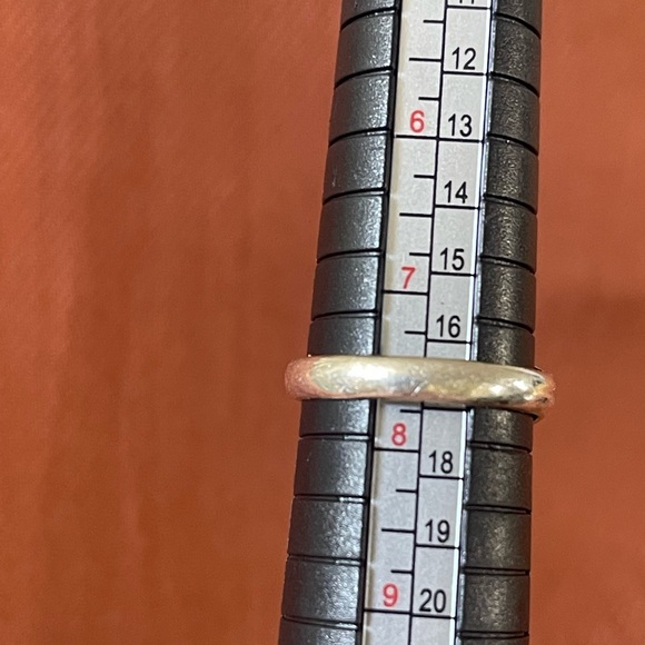 Natural Blue Labradorite
925 Solid Sterling Silver - Picture 11 of 11